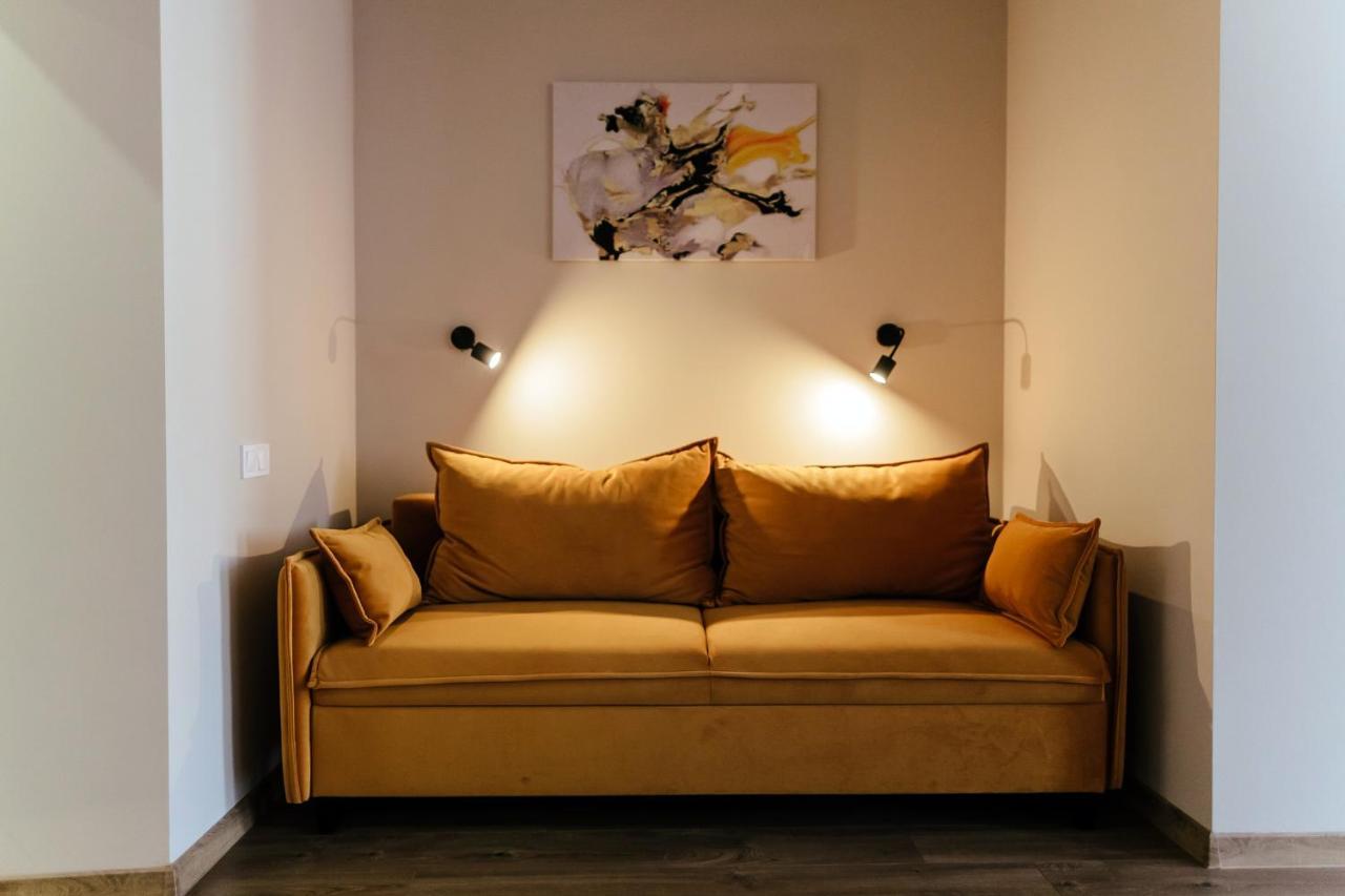 Lara Apartament 3 Leilighet Lviv Eksteriør bilde