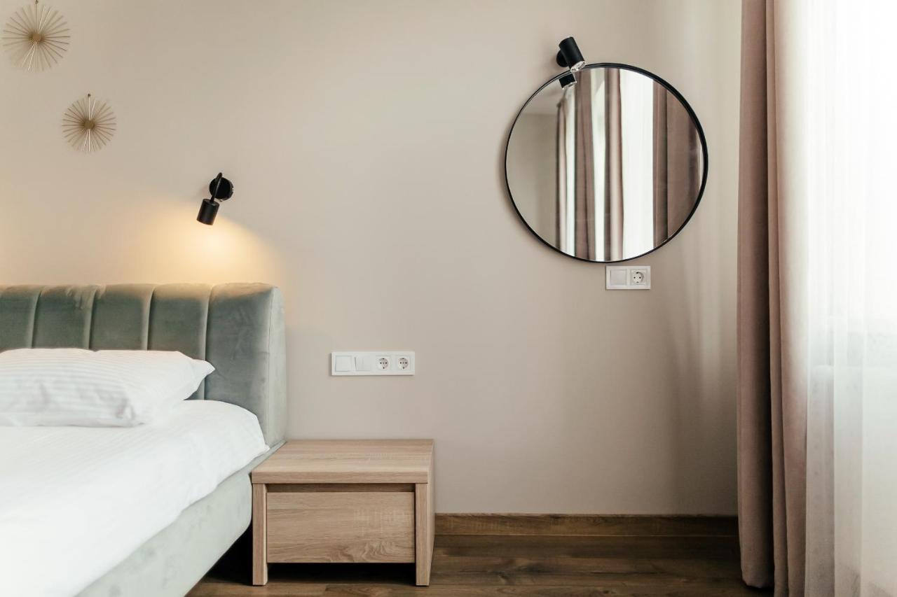 Lara Apartament 3 Leilighet Lviv Eksteriør bilde