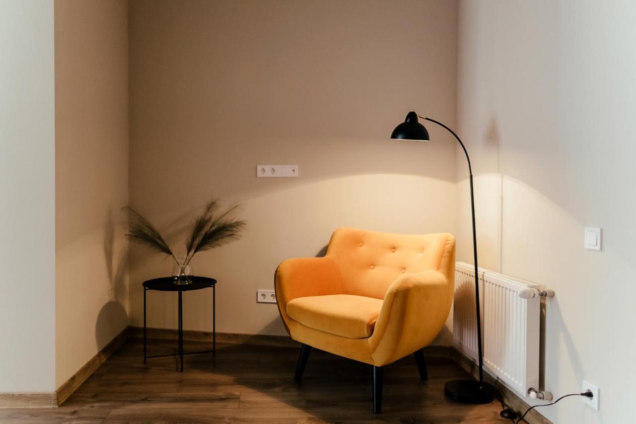 Lara Apartament 3 Leilighet Lviv Eksteriør bilde